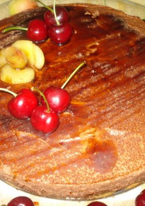 Una foto de Tarta de bizcochos, nueces y mousse de chocolate