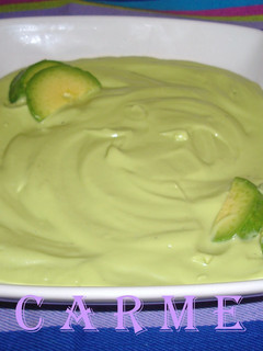 Una foto de Crema fria de calabacín y aguacate (Carme)