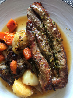 Una foto de Vacío al horno con chimichurri