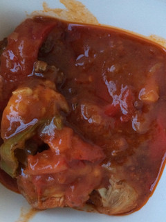 Una foto de Pollo a la portuguesa con salsa de tomate