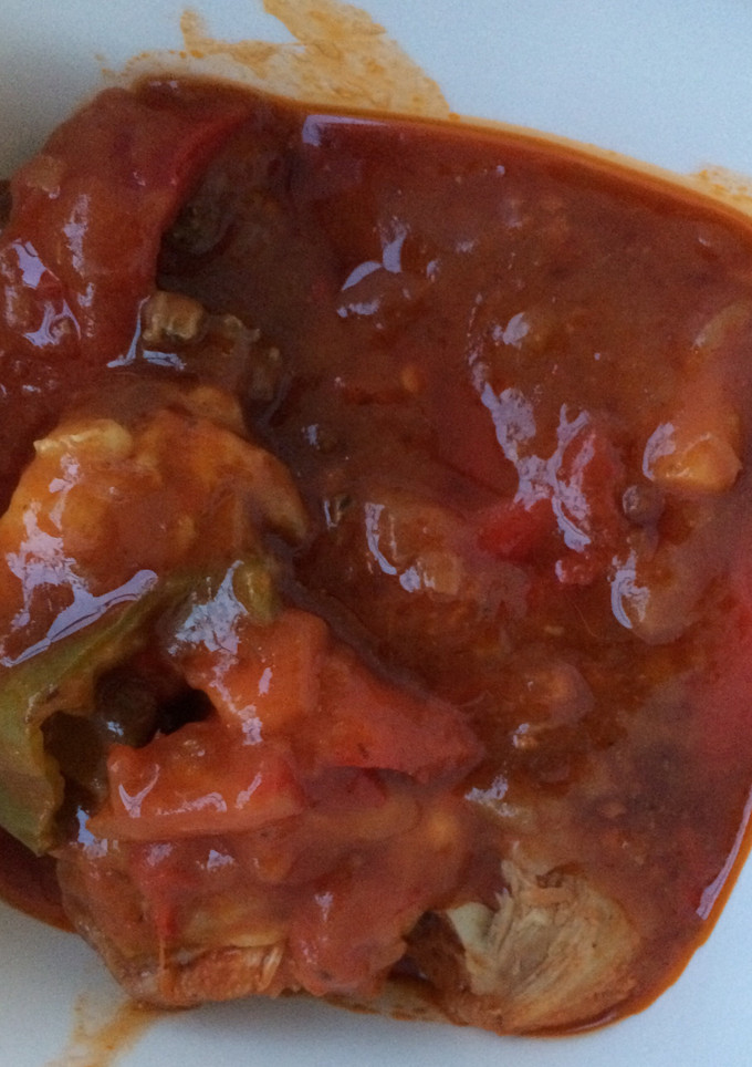 Una foto de Pollo a la portuguesa con salsa de tomate