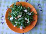Ensalada de rúcula con pera y queso