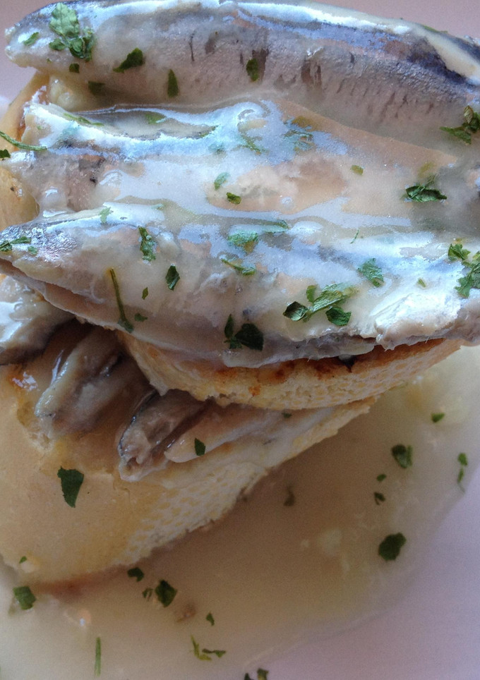 Una foto de Anchoa en salsa verde
