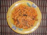 Pasta con gambas y calabacines