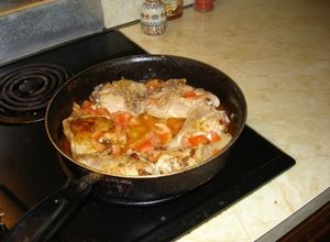 Una foto de Pollo con crema y paprika