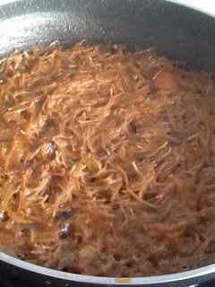 Una foto de Fideuà de pulpo con fideos finos