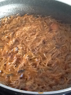Una foto de Fideuà de pulpo con fideos finos