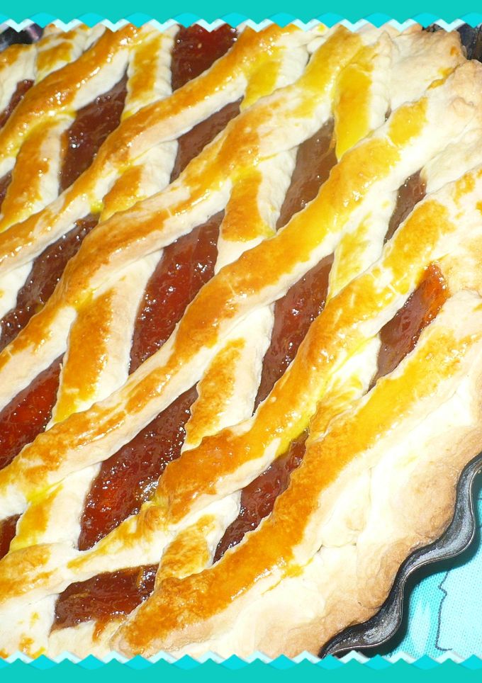 Una foto de Pasta frola con dulce de membrillo