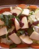 Ensalada fresca con aderezo de cilantro