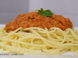 Espaguetis Afro con salsa de crema de cacahuete