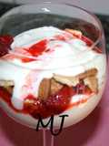 Mousse de limón y fresas