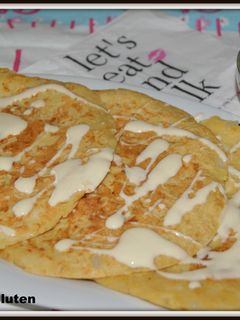 Una foto de Tortitas de calabacín con salsa de miel y mostaza (sin gluten, sin lactosa, sin huevo)