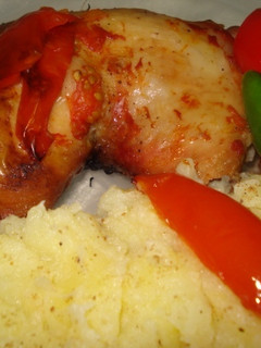 Una foto de Muslos de pollo al ketchup y mantequilla