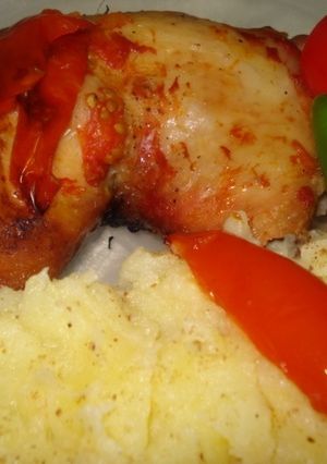 Una foto de Muslos de pollo al ketchup y mantequilla