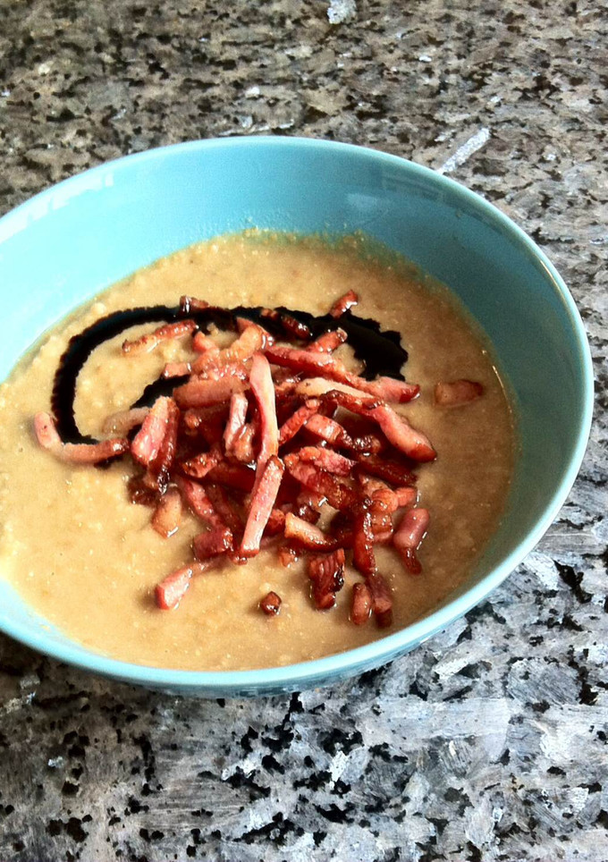 Una foto de Puré de lentejas con bacon