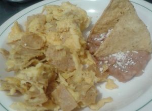 Una foto de Huevos con tortilla