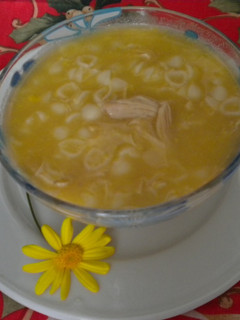 Una foto de Sopa con pollo y pasta