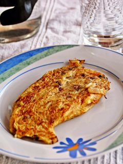 Una foto de Tortilla de arroz y cebolla 