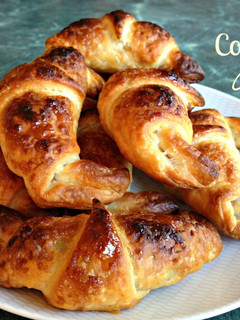 Una foto de Croissant rellenos de nutella