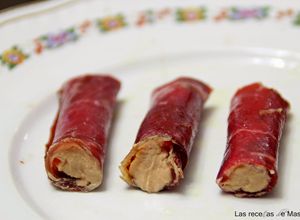 Foto principal de Canutillos de cecina, foie y membrillo