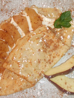 Una foto de Crepê de manzana y yogurt