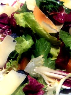 Una foto de Ensalada primavera con vinagreta de tomillo