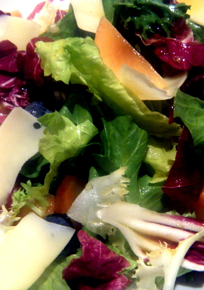 Una foto de Ensalada primavera con vinagreta de tomillo