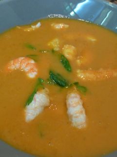 Una foto de Crema de bogavante y cigalas exprés