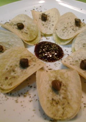 Una foto de Crujiente de pesto con roquefort 