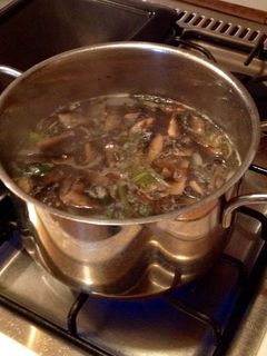 Una foto de Caldo de Hongos Portobello