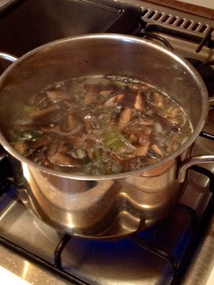 Una foto de Caldo de Hongos Portobello