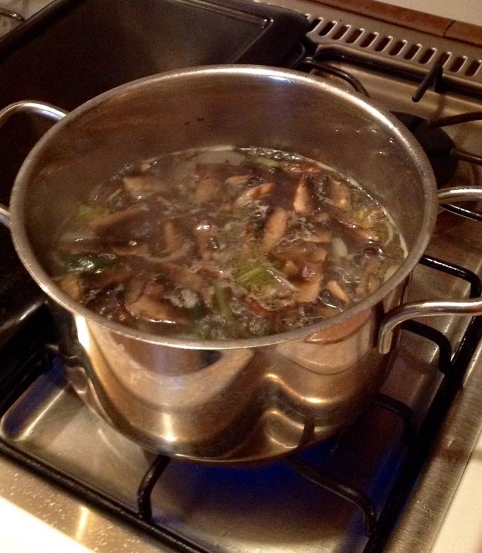 Una foto de Caldo de Hongos Portobello