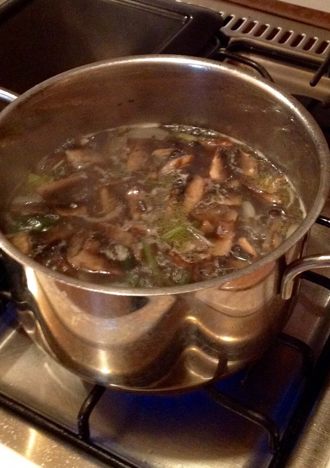Una foto de Caldo de Hongos Portobello