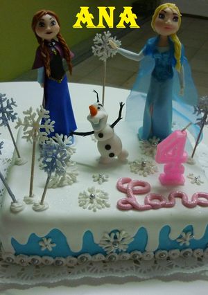 Una foto de Torta princesas de frozen cumpleaños Lara