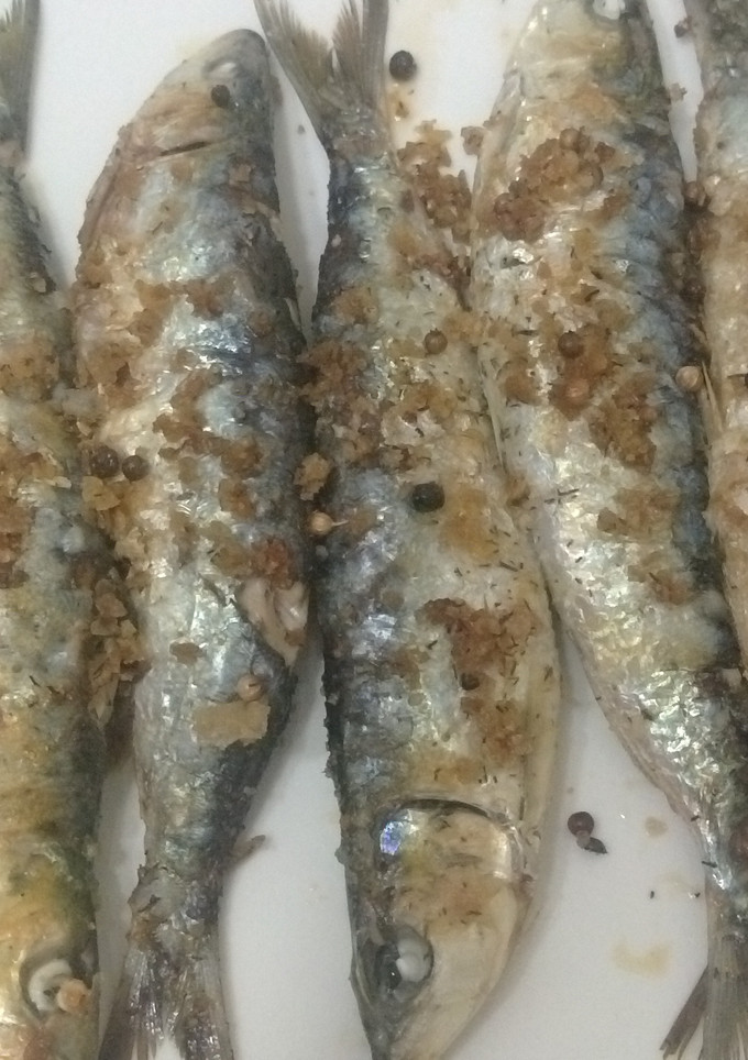 Una foto de Sardinas a la plancha marinadas con flor de sal y especias