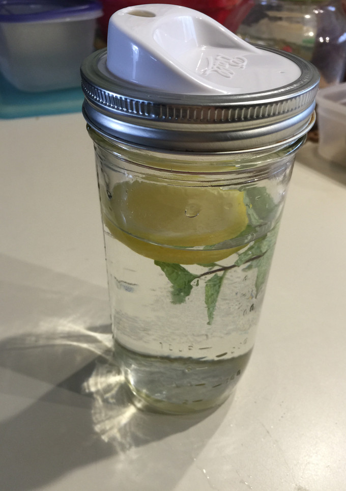Una foto de Agua fresca de limón