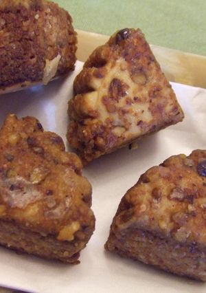 Una foto de Ghoriba de almendras (pastelitos marroquíes)