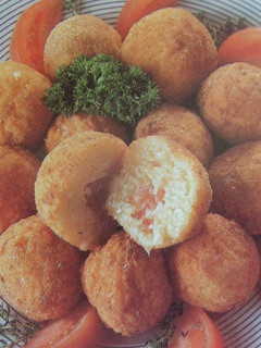 Una foto de Bolas de arroz rellenas