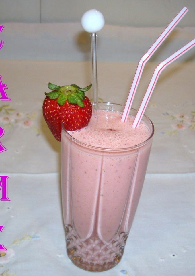 Una foto de Batido de fresa cremoso