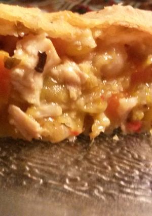 Una foto de Pastel de pollo y verduras