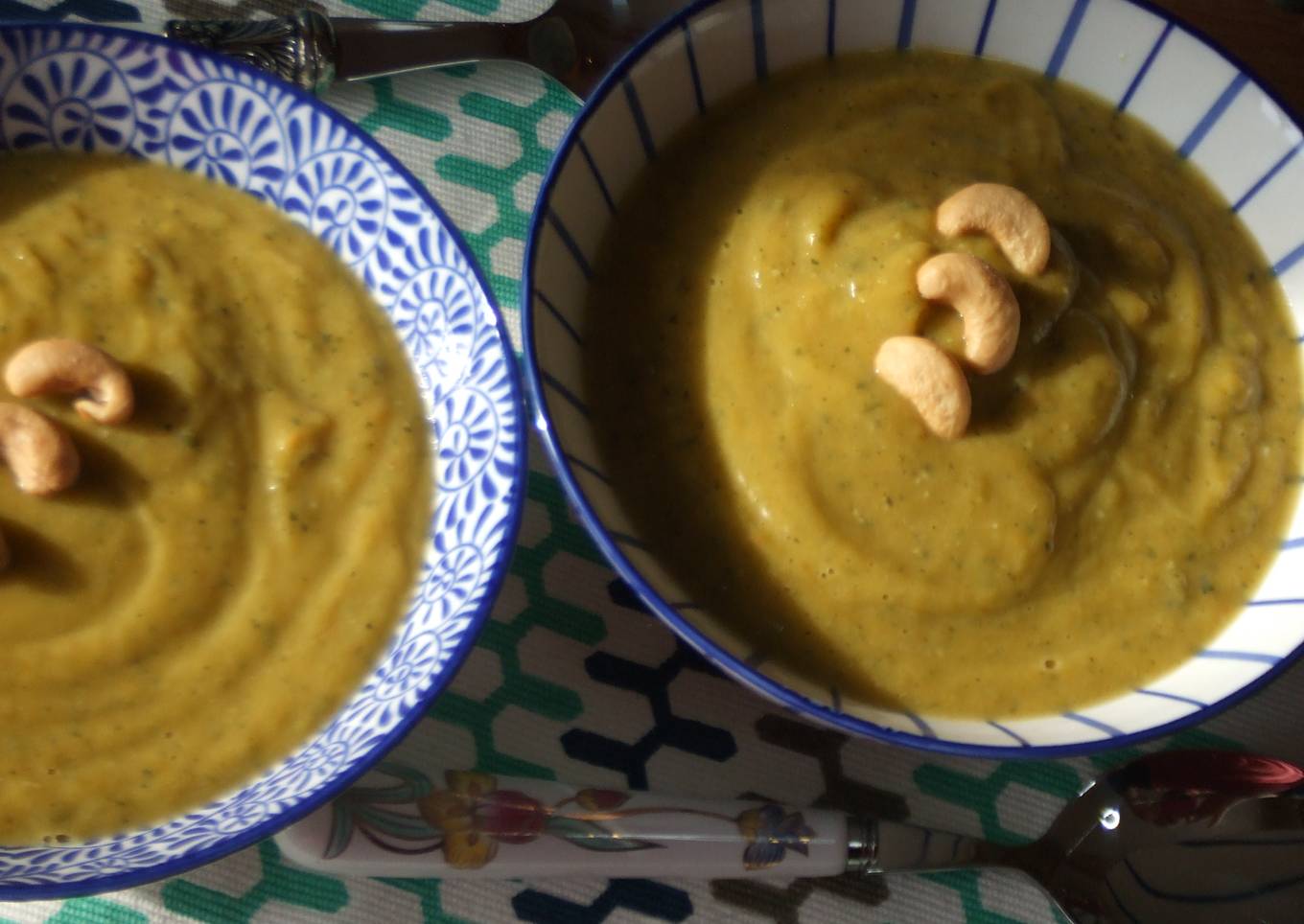 Crema de calabacín y calabaza al garam masala