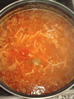 Una foto de Fideos con langostinos