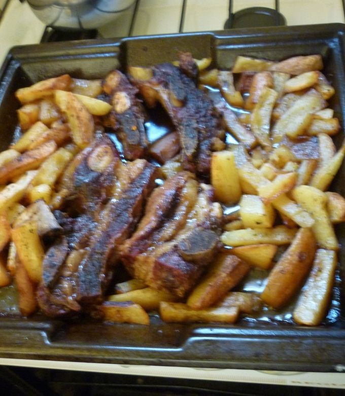 Una foto de Carne al horno con papas