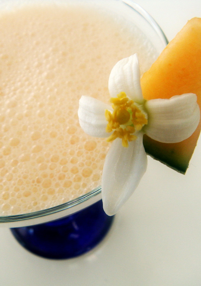 Una foto de Lassi de melón cantalupo y azahar