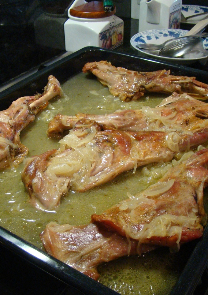 Una foto de Espaldas de cabrito al horno