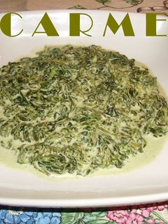 Una foto de Espinacas en salsa roquefort