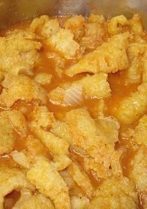 Una foto de Chicharrón en salsa picosita 