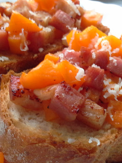 Una foto de Tosta de calabaza y bacon