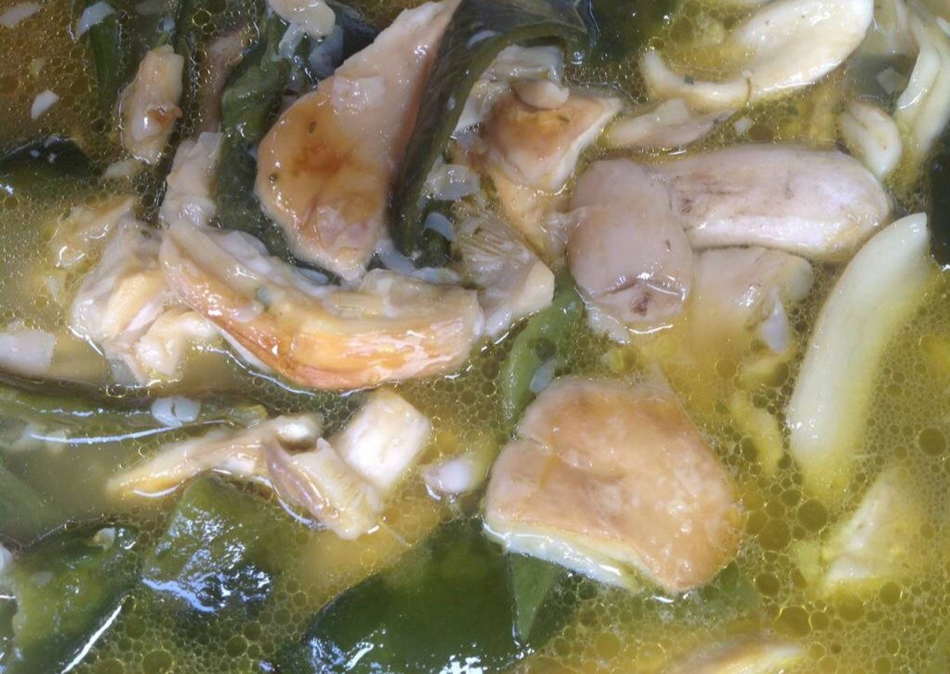 Costillas de puerco con hongos silvestres