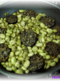 Una foto de Habas con morcilla